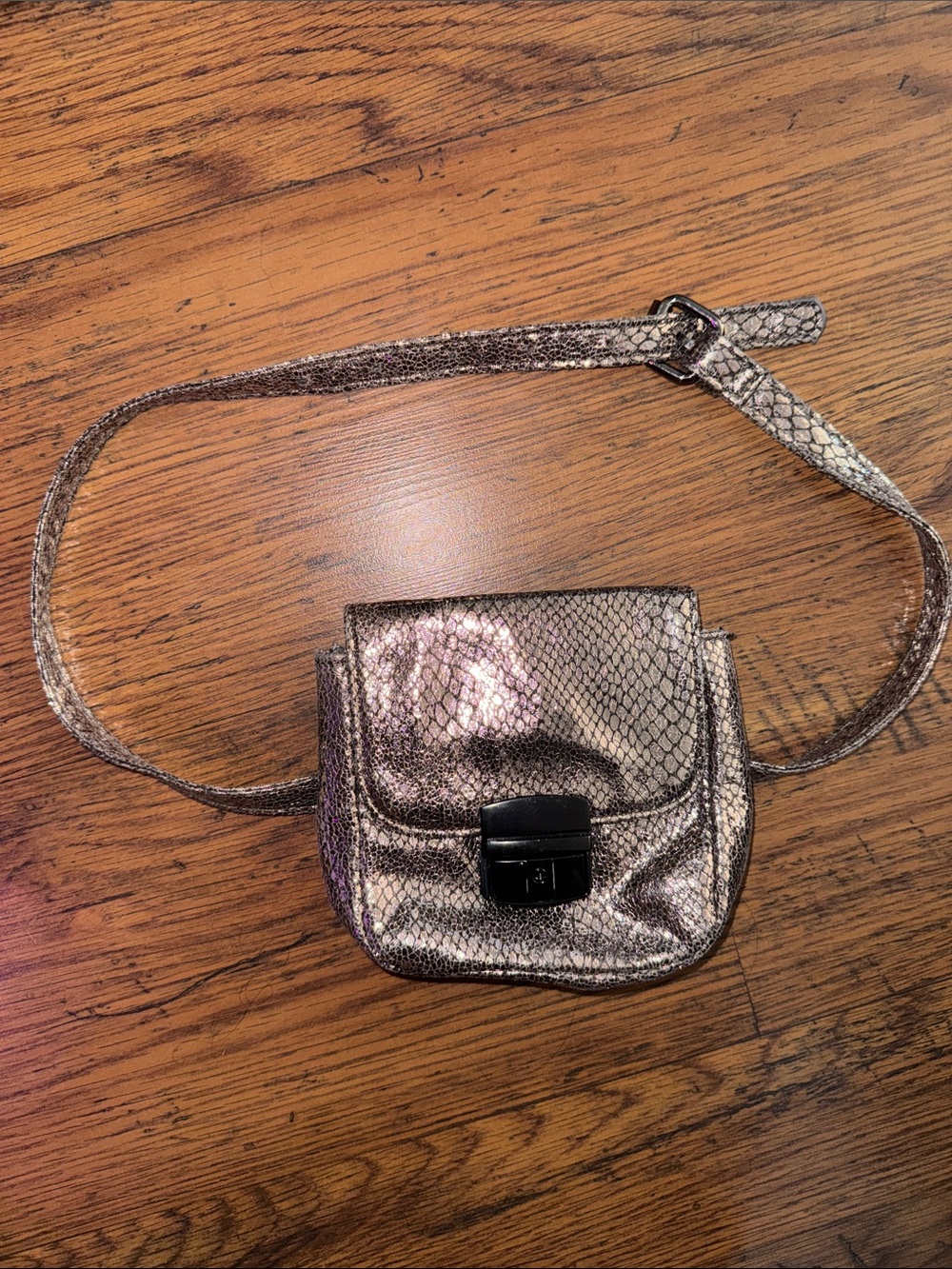 Vintage Metallic Snake-Texture Waist Belt Bag - Metallic Gold 38.B1